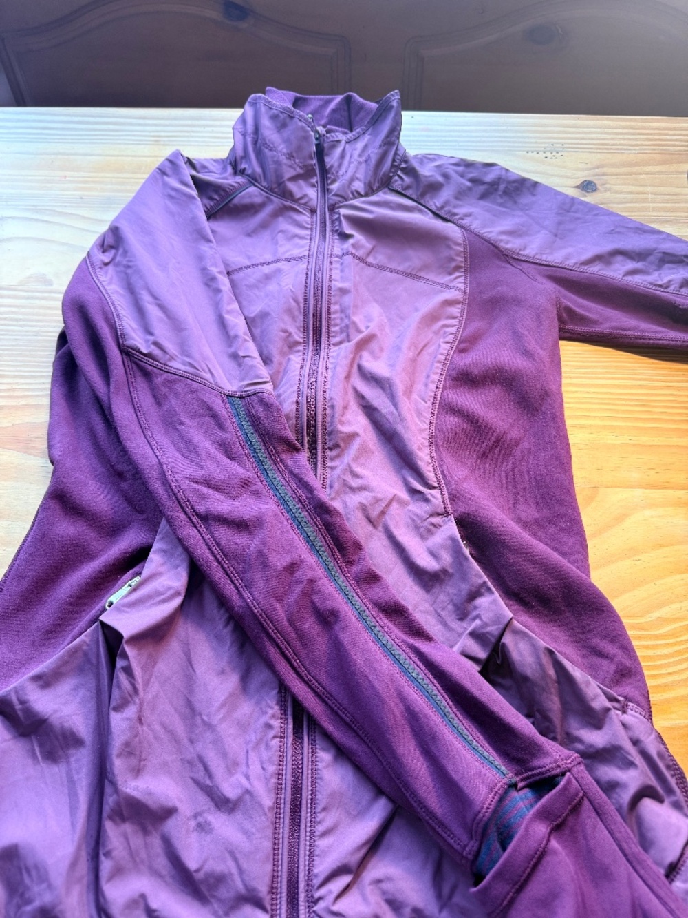 Lululemon jacket size M